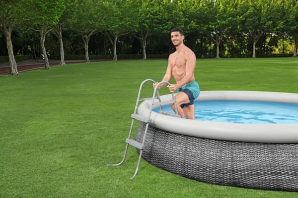 Bestway Pool Stege  84 cm