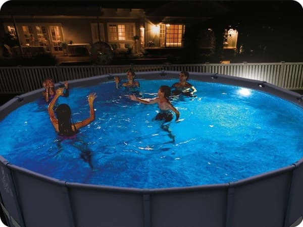 Intex Magnetisk 230V LED- Lys til Poolvæg