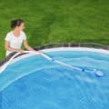 Miniatyrbild 1 av 2: Bestway Flowclear Automatisk pooldammsugare AquaSweeper