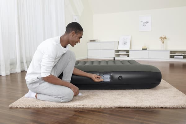 Air Mattress With Pump 203 x 152 x 30 cm Bestway 67930