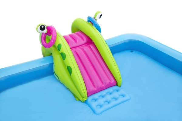 Puhallettava leikkikenttä 239 x 206 x 86 cm Bestway 53126