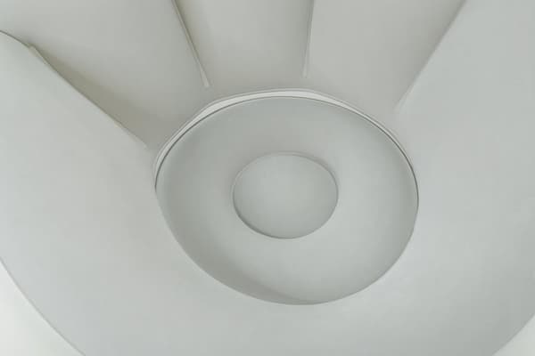 Ilmatäytteinen istuin valaistu 102 x 97 x 71 cm Bestway 75086