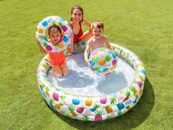 Sæt: oppustelig pool 132 x 28 cm + kugle og ring INTEX 59469