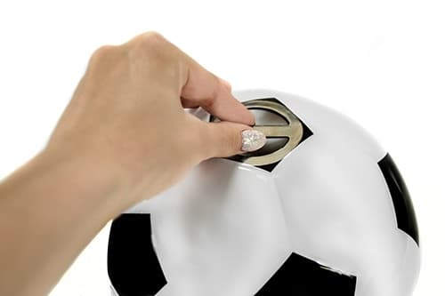 Adler popcornmaskin som ser ut som en fotboll