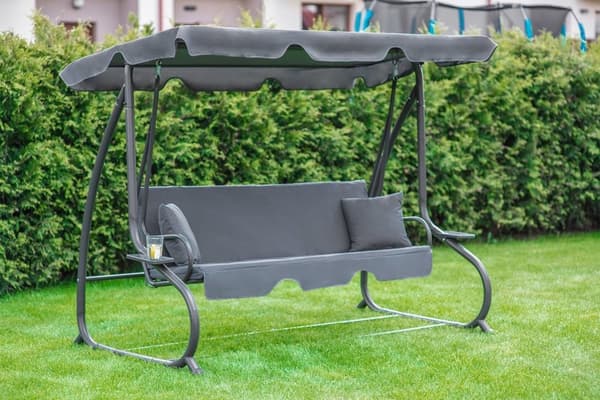 Moderni harmaa 3-hengen keinutuoli säädettävällä katosella design-ystävällisille