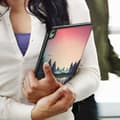 Miniatyrbild 3 av 4: Hus - Apple - iPad Air 2020 - Mönster Skog Orange - Ekoskinn - Video/Keyboard Stöd