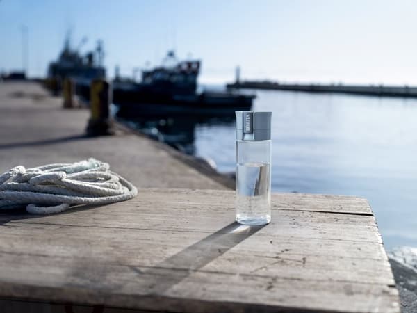 Brita Vital blå filterflaske med 2 skiver