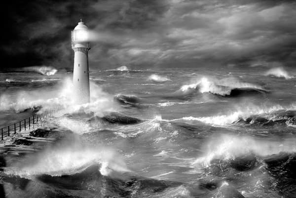 Lighthouse - Fyr i storm