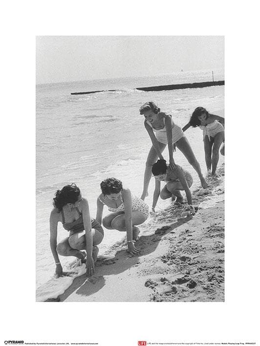 Time Life - Models Playing Leap Frog