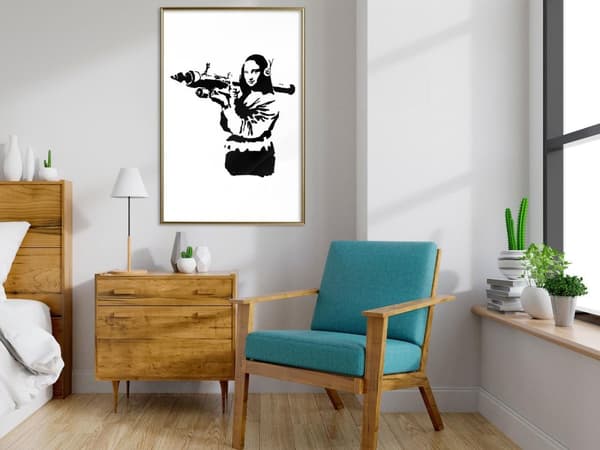 Inramad Poster / Tavla - Banksy: Mona Lisa with Bazooka II