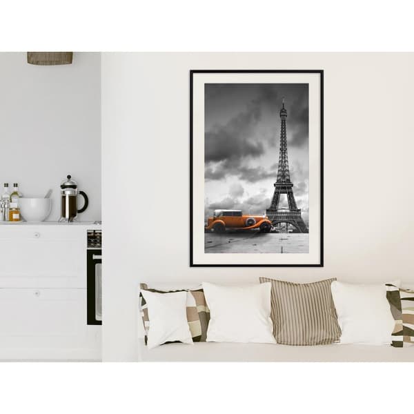 Inramad Poster / Tavla - Under the Eiffel Tower