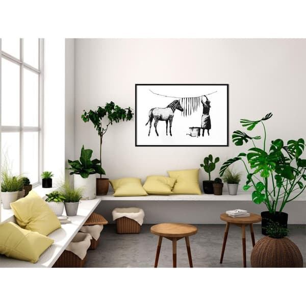 Inramad Poster / Tavla - Banksy: Washing Zebra Stripes