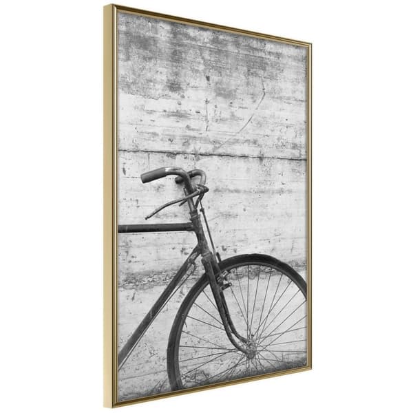 Inramad Poster / Tavla - Bicycle Leaning Against the Wall