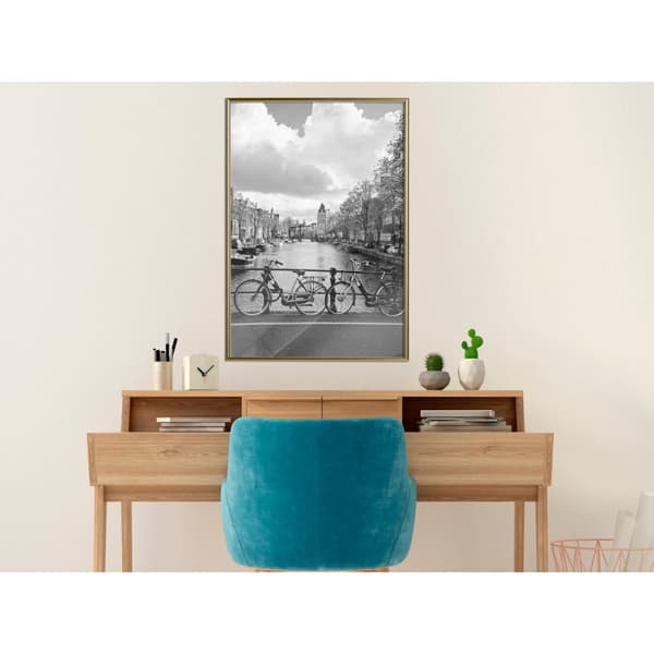 Inramad Poster / Tavla - Bicycles Against Canal