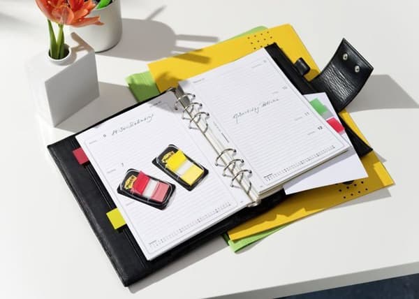 Post-it 3m-index, stark rosa, avsmalnande, pack med klister…