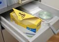 Miniatyrbild 2 av 3: POST-IT® KLISTERMÄRKNINGAR (654CY-VP20), 76X76MM, (16+4)X100 PART