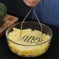 Miniatyrbillede 3 af 5: OBOSOE kartoffelpresse i rustfrit stål – køkkenredskab til kartoffelmos og grøntsager