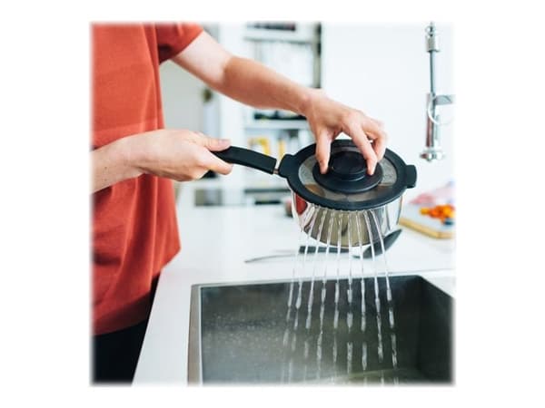 Fiskars Functional Form - Kastrull med lock - 1.5 L