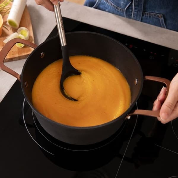 Cecotec Olla Polka Fantasy 24 Jar Golden. Diameter 24 cm, Kapacitet 4,5 L, Aluminio Forjado, Beläggning antiadherente