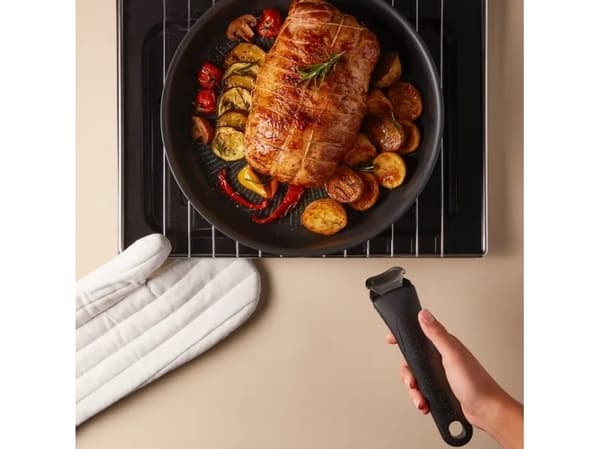 Tefal L39719, Wokpanna, Svart, Gjuten aluminium, Titan, Thermo-Spot, Löstagbar