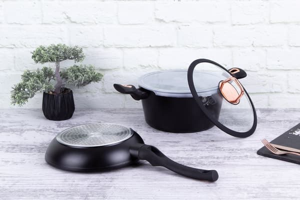PUTKU JA PANNA BERLINGER HAUS BH-7741 BLACK ROSE