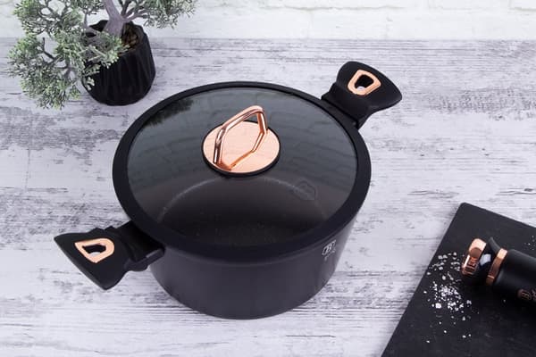PUTKU JA PANNA BERLINGER HAUS BH-7741 BLACK ROSE
