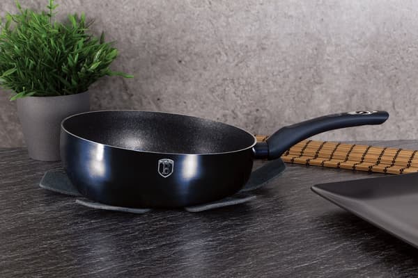 KÄÄNTÄVÄ WOK-PANA 26 cm BERLINGER HAUS BH-1881