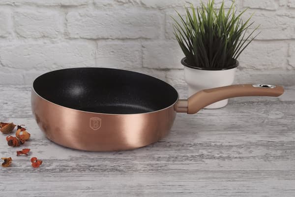 KÄÄNTÄVÄ WOK-PASTIA 26 cm BERLINGER HAUS BH-1522