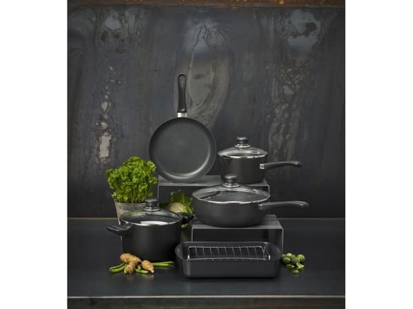 Scanpan 24 cm paistinpannu kannella - Classic