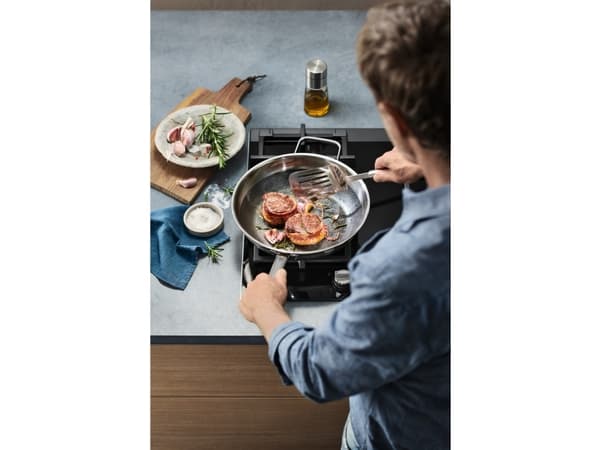 WMF Profi Resist 1756486411, Rund, All-bruk panne, Sort, Rustfritt stål, PermaDur, WMF Atelier, Profi Resist