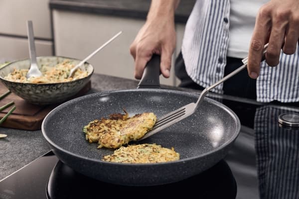 ZWILLING Terreno Plus Ceramic Stegepande, 24 cm, Aluminium, Titanium forstærket keramisk non-stick-belægning