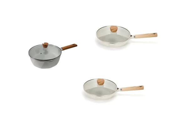Offer premium frying pans, three different for the price of one!