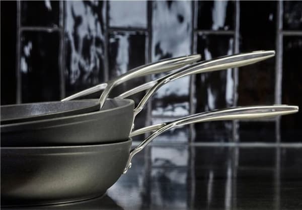 Tarttumaton paistinpannu DEMEYERE ALU PRO 5 40851-048-0 - 28 CM
