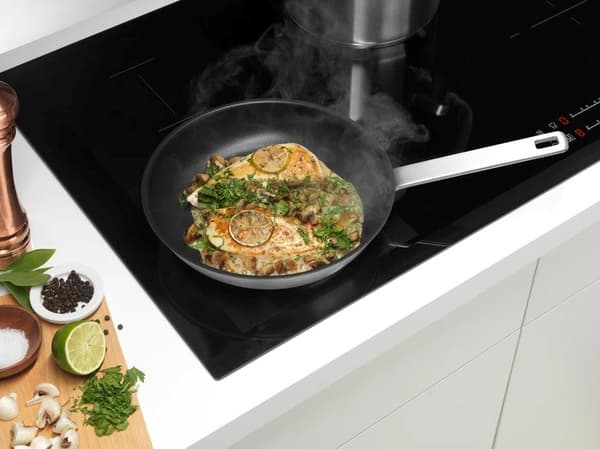 ELECTROLUX E3SS Sæt med gryder Rustfrit stål 5 elementer Sølv