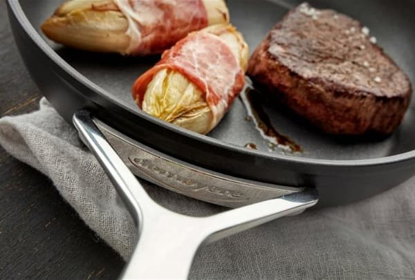 Non-stick stekpanna DEMEYERE ALU PRO 5 40851-032-0 - 32 CM