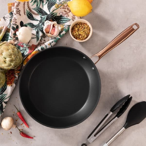 Cecotec 28 cm frying pan made of forged aluminium, high-quality Platinum Plus Teflon® Nonstick Coating, and 100% free from PFOA. Semi-professional, s