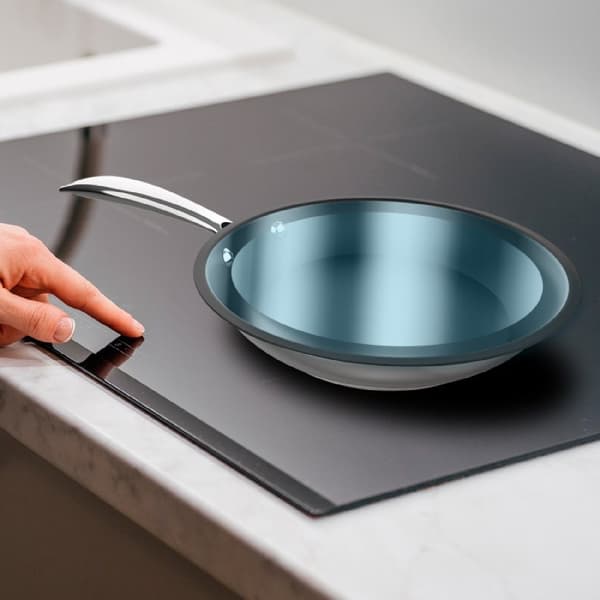 Cecotec 24 cm frying pan made of high quality, stainless steel, with stainless-steel riveted handle. It features 5 layers. A non-stick, double-layer