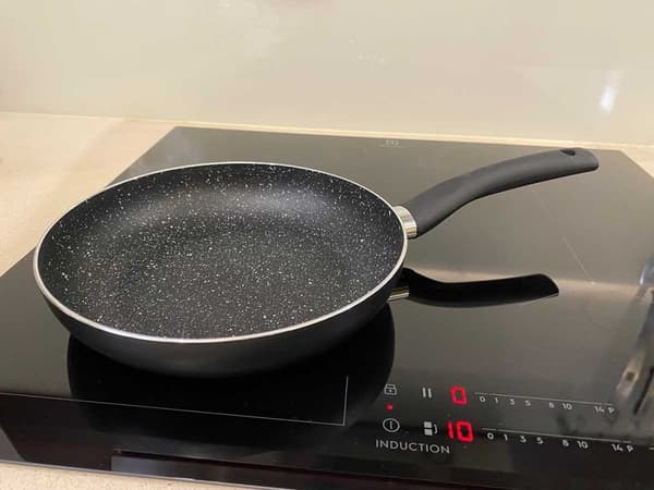 MARMORIPÄÄLLYSTEELLINEN PAISTANTO KINGHOFF MARMO 16cm KH-3977
