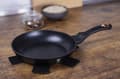 Pikkukuva 2 / 5: GRANIITTINEN PAISTINPATUA 28 cm BERLINGER HAUS BLACK ROSE BH-1635