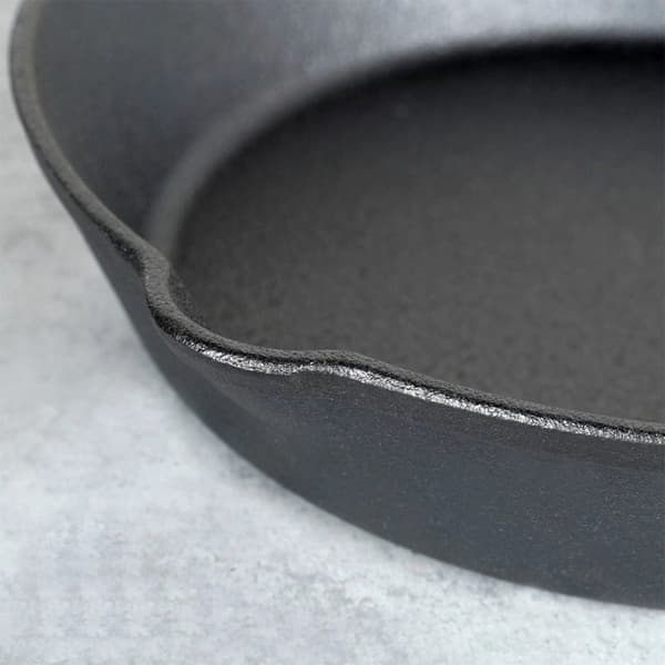 Gjutjärnsstekpanna med silikonöverdrag CAST LINE 25 cm