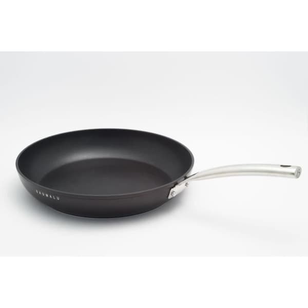 3 paistinpannun setti - BAUMALU - musta versio - 24 / 28 / 32 cm - alumiini