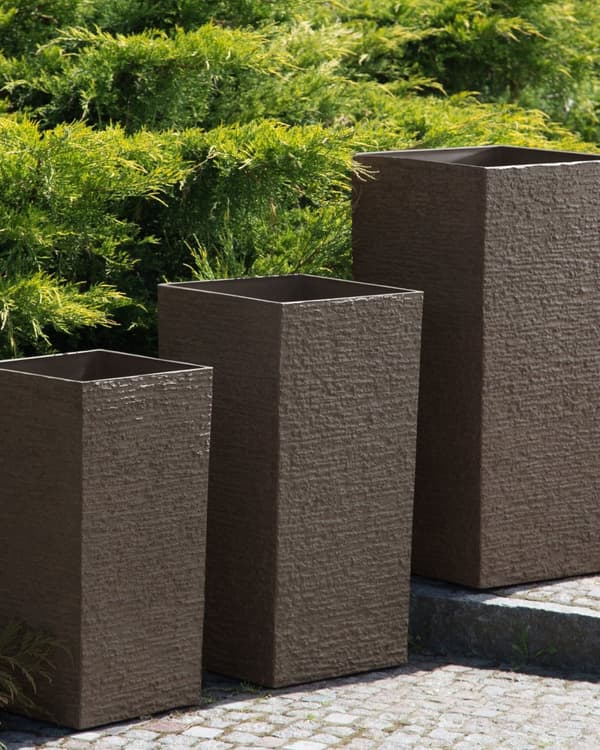 Plantekrukke Mørkebrun Stenblanding 35 x 35 x 70 cm Dekor Firkantet Urtepotteskjuler til Indendørs Udendørs Blomster Opbevaring Terrasse Have BELIANI