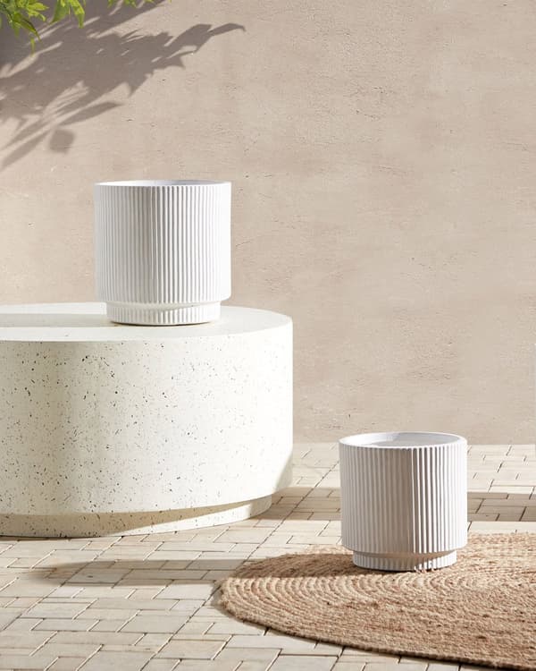 Blomsterkrukke Creamhvid Fiber Ler ø 24 cm Rund Havekrukke med Riller Frostsikker Design til Indendørs og Udendørs Plantekrukke