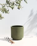 Miniatyrbilde 2 av 8: Blomsterpotte Grønn Fiberleire Hageplantekrukke 24 x 24 x 24 cm Dreneringshull Vertikal ribbefinish Utendørs uteplass Hage
