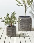 Miniatyrbillede 4 af 11: Blomsterkrukke sort polyrattan 2 stk. sæt rund til indendørs og udendørs brug med plastforing