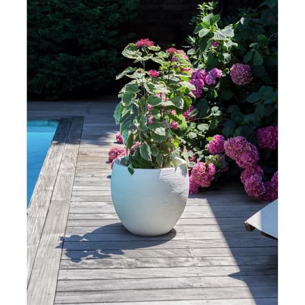 EDA Graphit rund kruka Ø50cm - Kapacitet 46L - Vit kalkad