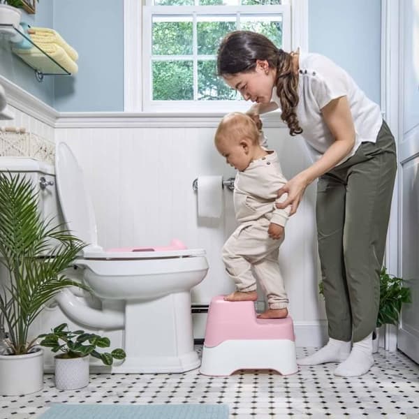 INGENUITY Pall och Pottränare med avtagbar skål, halkfri, ergonomisk sits, rosa