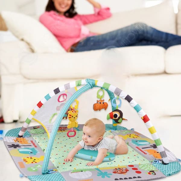 INN Babys gymmatta Material persikohud Funktion musikalisk Stimulera babys motoriska och intellektuella utveckling Lekmatta