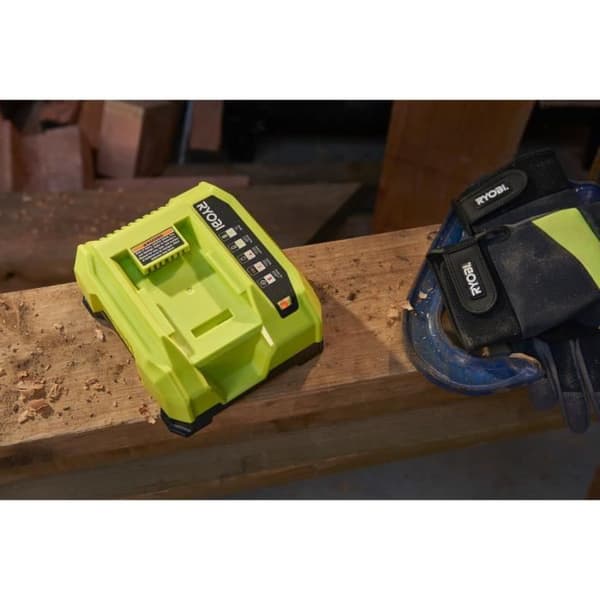 RYOBI 36 voltin 6 ampeerin pikalaturi - RY36C60A