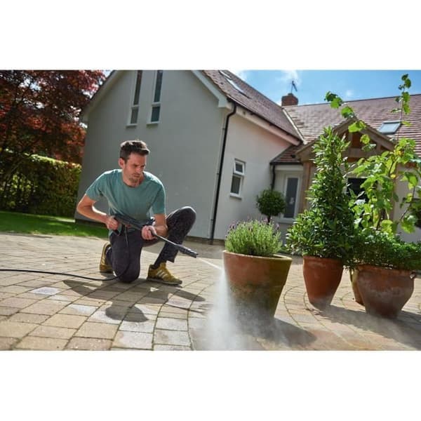 BOSCH UniversalAquatak Pressure Washer 125 Baa - 1500 Watts.